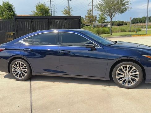 Used 2020 Lexus ES 350 w/ Accessory Package 2 FWD image 2