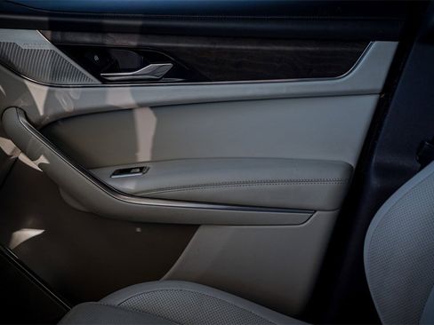 Used 2022 Jaguar F-PACE S image 15