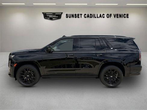 Certified 2024 Cadillac Escalade Sport Platinum w/ LPO, ONYX Package AWD/4WD image 6