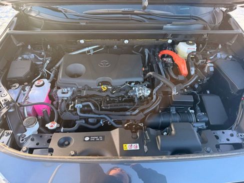 Used 2025 Toyota RAV4 XLE image 29