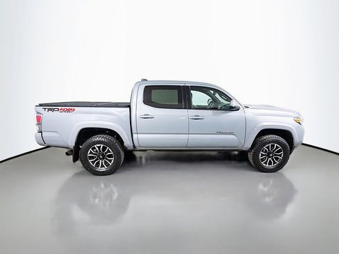 Used 2021 Toyota Tacoma TRD Sport w/ Technology Package AWD/4WD image 5