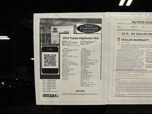 Used 2023 Toyota Highlander XLE AWD/4WD image 13