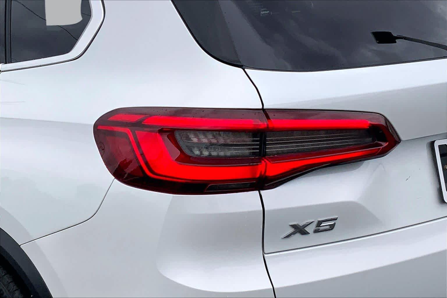 Used 2019 BMW X5 xDrive40i w/ Luxury Seating Package AWD/4WD image 28