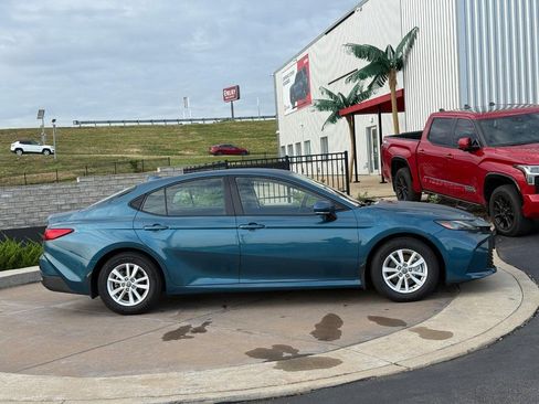 Used 2025 Toyota Camry LE FWD image 2