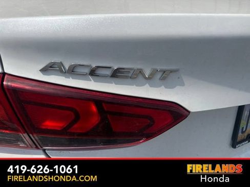 Used 2022 Hyundai Accent SEL FWD image 25
