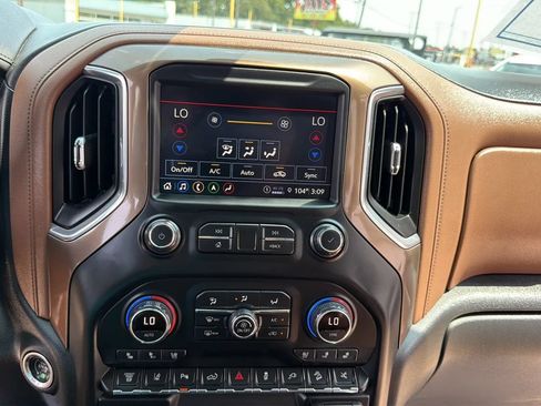 Used 2021 Chevrolet Silverado 2500 High Country w/ Z71 Off-Road Package AWD/4WD image 27