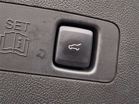 Used 2022 Lincoln Corsair AWD w/ Premium Package image 30