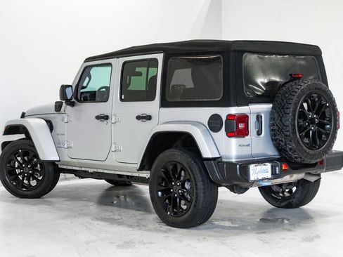 Used 2024 Jeep Wrangler Unlimited Sahara AWD/4WD image 29