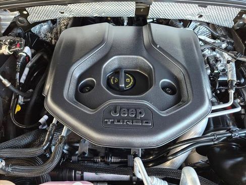 Used 2023 Jeep Grand Cherokee 4WD 4xe w/ Luxury Tech Group II image 23