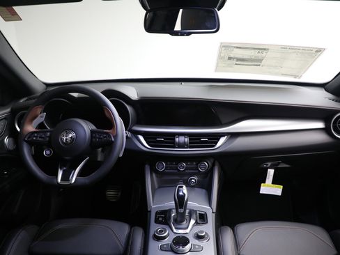 New 2025 Alfa Romeo Stelvio Sprint image 28