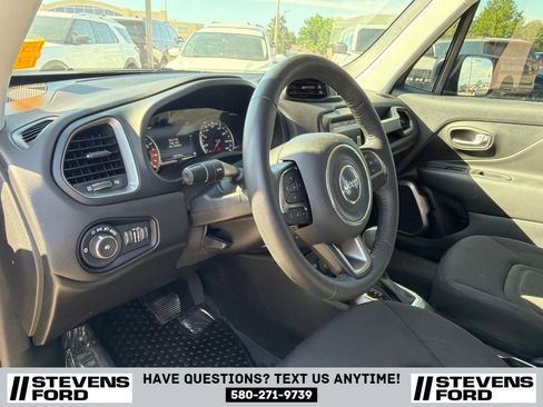 Used 2022 Jeep Renegade Latitude w/ Convenience Group AWD/4WD image 20