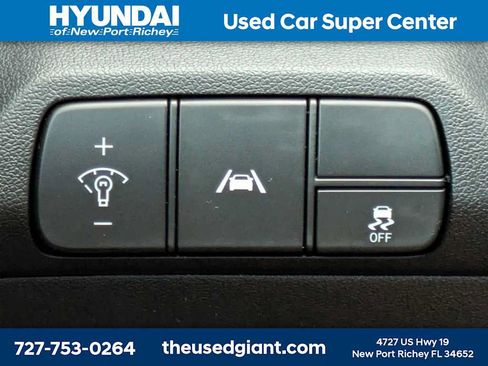 Used 2023 Hyundai Elantra SEL w/ Convenience Package FWD image 25
