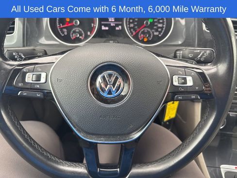 Used 2018 Volkswagen Golf S image 15