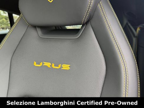 Used 2023 Lamborghini Urus Performante AWD/4WD image 28