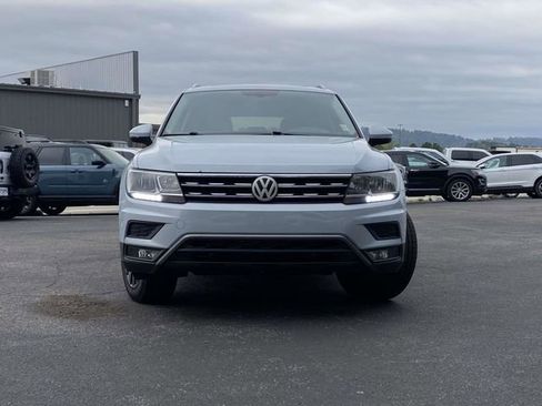 Used 2018 Volkswagen Tiguan SEL image 9