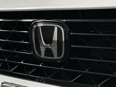 Used 2025 Honda Accord SE image 14