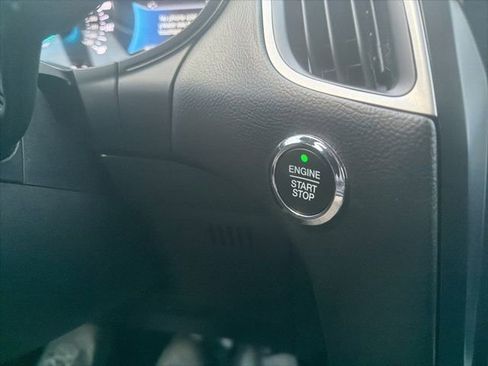 Used 2024 Ford Edge SEL image 36