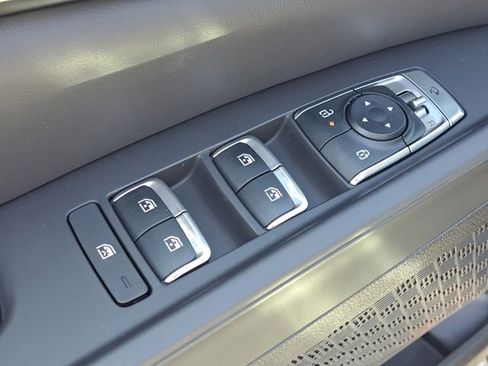 New 2026 Kia Carnival SX w/ SX Dark Edition Package FWD image 19