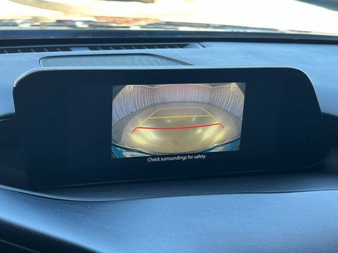Used 2024 MAZDA MAZDA3 s FWD image 19