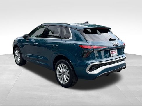 New 2026 Audi Q3 quattro 2.0T AWD/4WD image 5