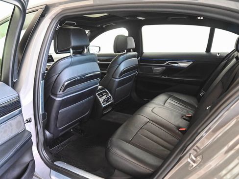 Used 2022 BMW 740i xDrive w/ M Sport Package AWD/4WD image 35