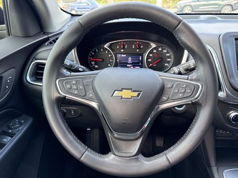 Used 2021 Chevrolet Equinox LT image 14