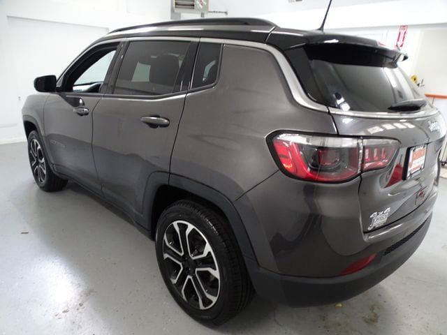 Certified 2023 Jeep Compass Limited w/ Sun and Sound Group AWD/4WD image 20