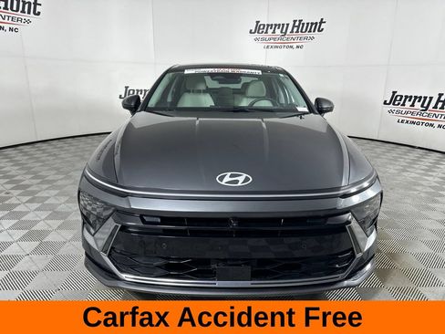Used 2025 Hyundai Sonata Limited FWD image 3