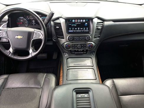 Used 2018 Chevrolet Tahoe Premier AWD/4WD image 14