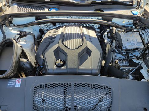 Used 2025 Porsche Macan image 35