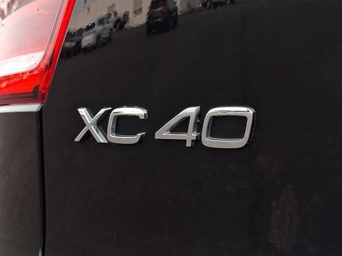 Used 2021 Volvo XC40 P8 Recharge AWD/4WD image 10