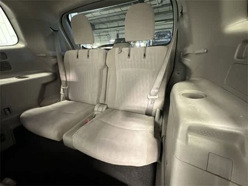 Used 2013 Toyota Highlander Plus image 16