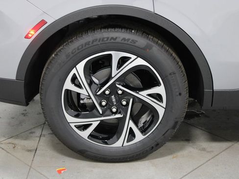 New 2026 Lincoln Nautilus Premier AWD/4WD image 13