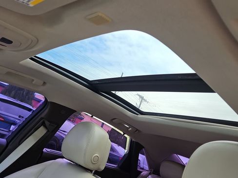 Used 2013 Cadillac XTS Premium AWD/4WD image 21