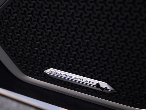 Used 2024 Lamborghini Urus Performante image 35