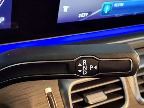 Used 2025 Mercedes-Benz GLE 450 4MATIC image 10