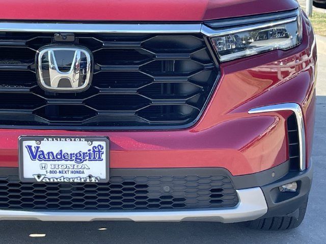Used 2025 Honda Pilot Elite image 9