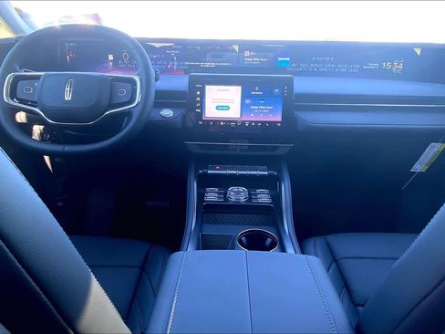 New 2026 Lincoln Nautilus Premier w/ Jet Appearance Package AWD/4WD image 5