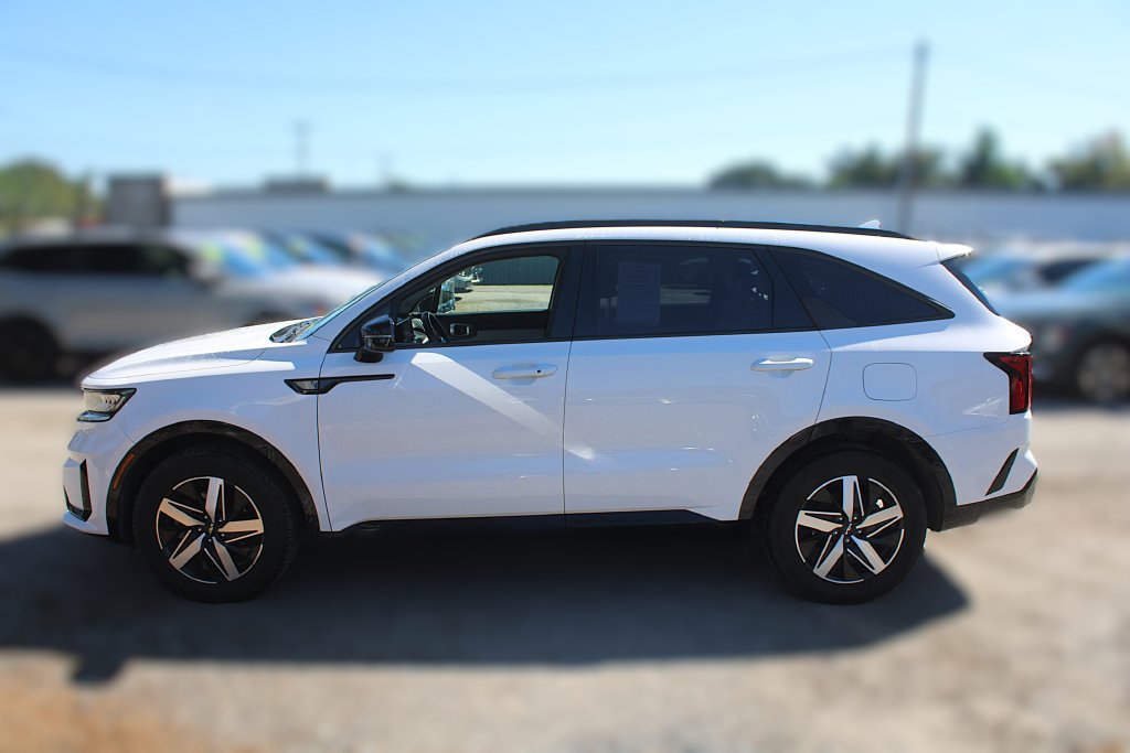 Certified 2023 Kia Sorento S w/ Panoramic Sunroof Package FWD image 13