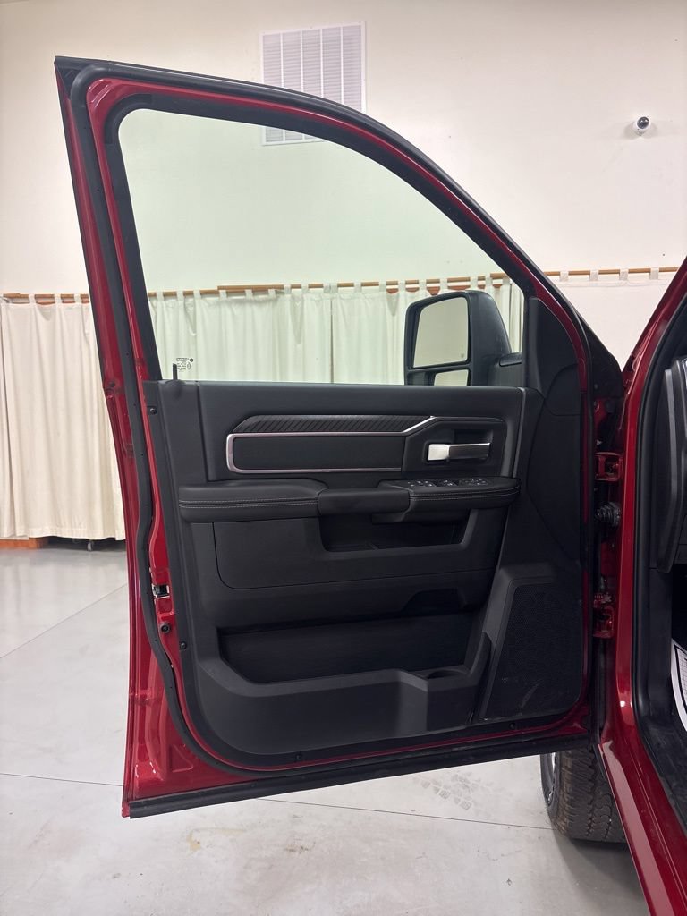 New 2026 RAM 2500 Big Horn AWD/4WD image 17
