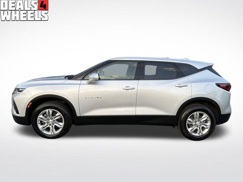 Used 2021 Chevrolet Blazer LT FWD image 2