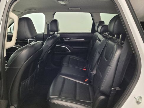 Used 2020 Kia Telluride LX FWD image 18