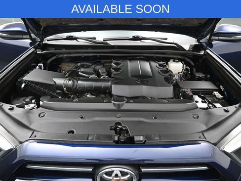 Used 2024 Toyota 4Runner Limited AWD/4WD image 38