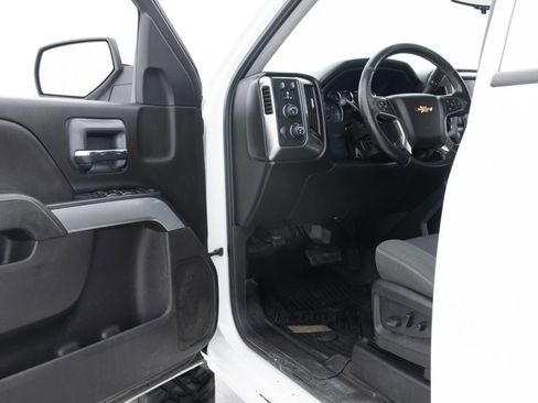 Used 2018 Chevrolet Silverado 1500 LT w/ All Star Edition image 28