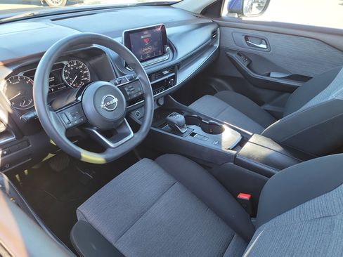 Used 2023 Nissan Rogue SV image 5