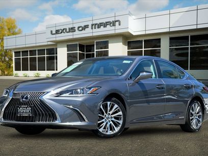 Used 2021 Lexus ES 300h w/ Premium Package