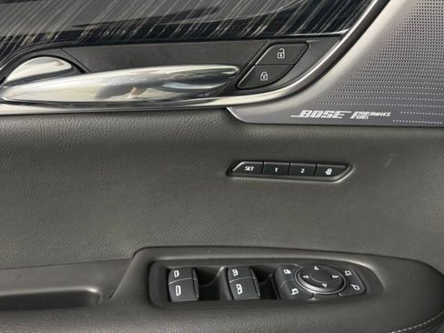 Used 2023 Cadillac XT6 Premium Luxury w/ Technology Package FWD image 17