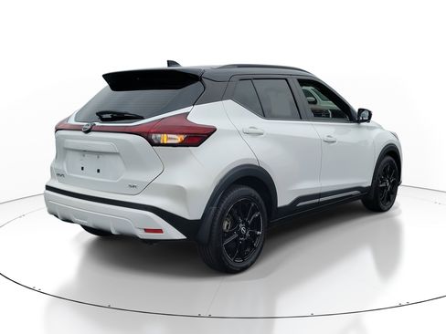 Certified 2022 Nissan Kicks SR w/ Premium Package image 4