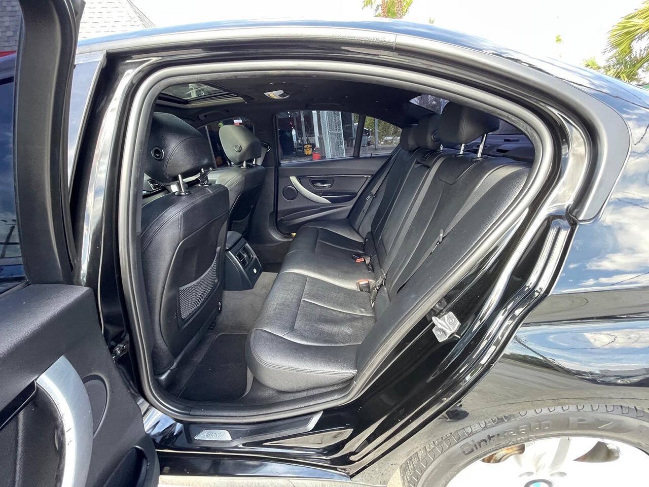 Used 2016 BMW 328i Sedan RWD image 12