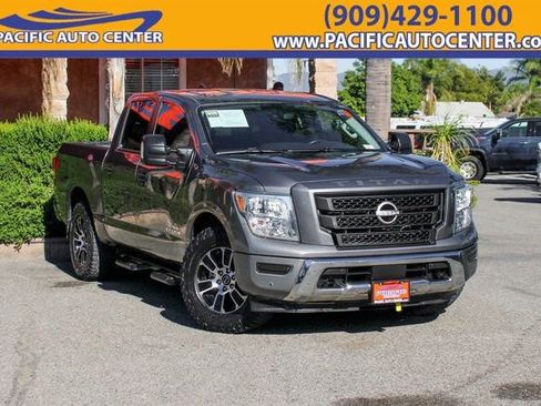 Used 2023 Nissan Titan SV w/ SV Convenience Package image 1